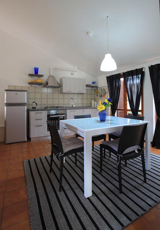 Casa Guglielmo Apartment เวียเรจโจ ภายนอก รูปภาพ