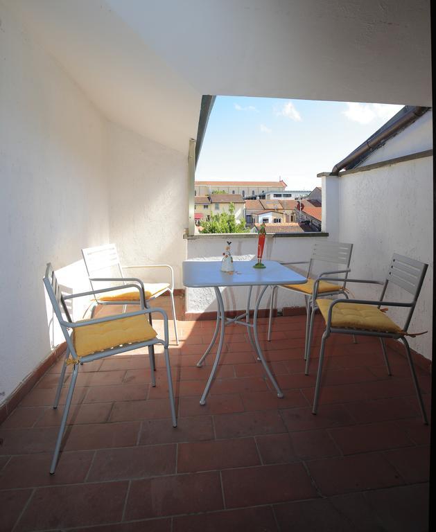 Casa Guglielmo Apartment เวียเรจโจ ภายนอก รูปภาพ