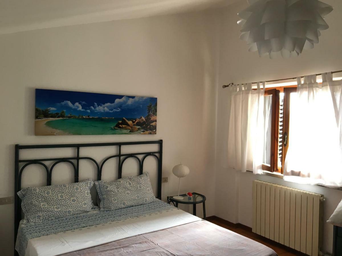 Casa Guglielmo Apartment เวียเรจโจ ภายนอก รูปภาพ